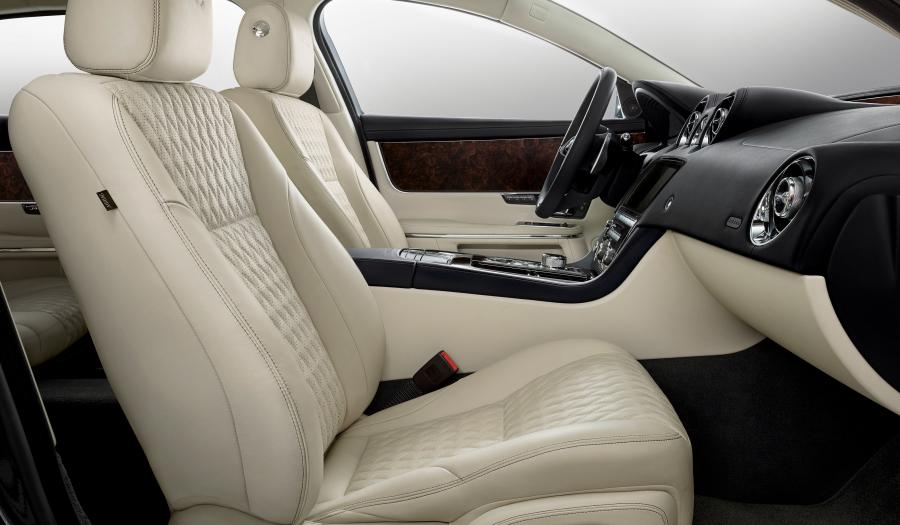Интерьер Jaguar XJ50 LWB 2018 года  (WW) (фото 6 из 27)